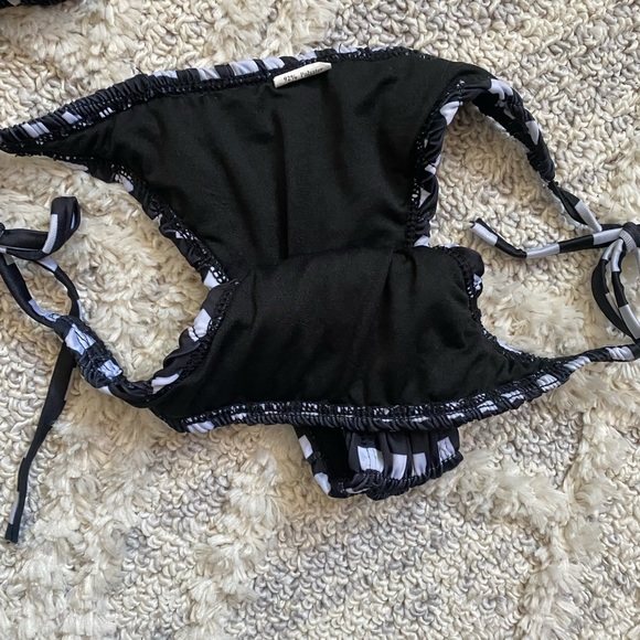 Gingham bikini - Picture 4 of 8